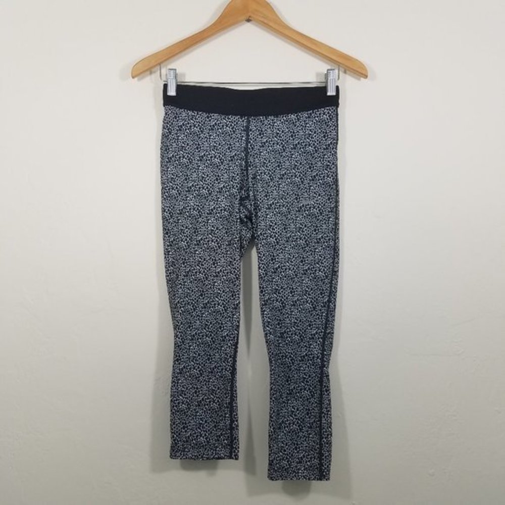 Nike Dri-Fit Animal Print Capri Leggings Size S